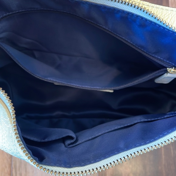 Coach Signature Stitched Yellow Cream Patent Leather Hobo Shoulder Bag F19282 - Picture 9 of 12